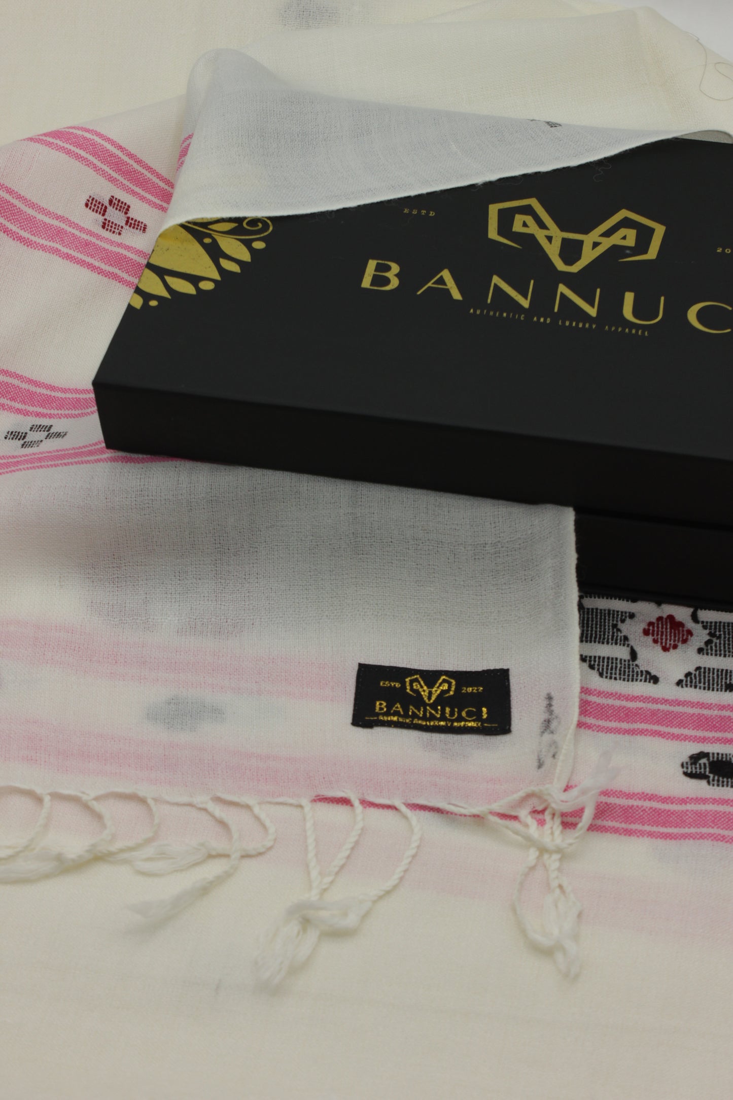 PREMIUM QUALITY OFF WHITE MULTI COLOR WOOLEN SHAWL FOR WOMEN