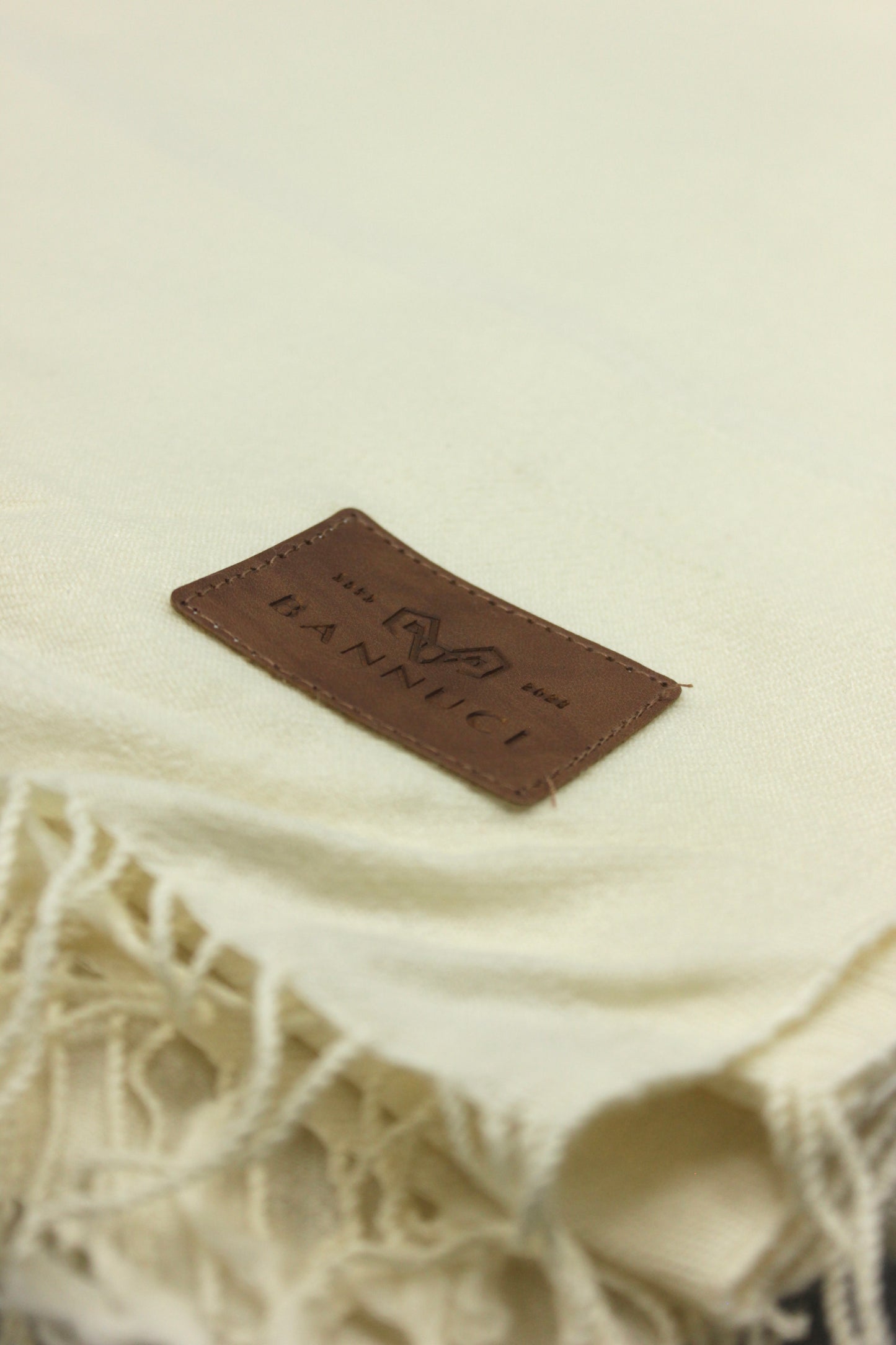 Premium Quality Off White Border Pure Woolen Shawl By Bannuci