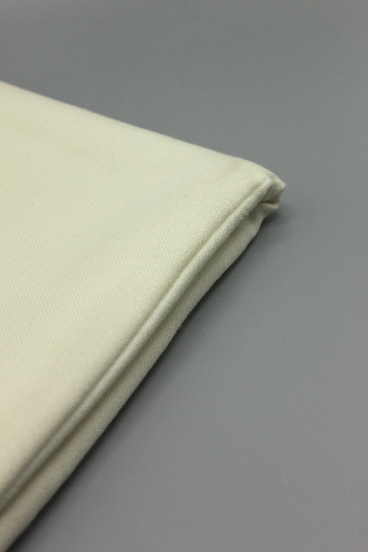 Premium Quality Off White Border Pure Woolen Shawl By Bannuci