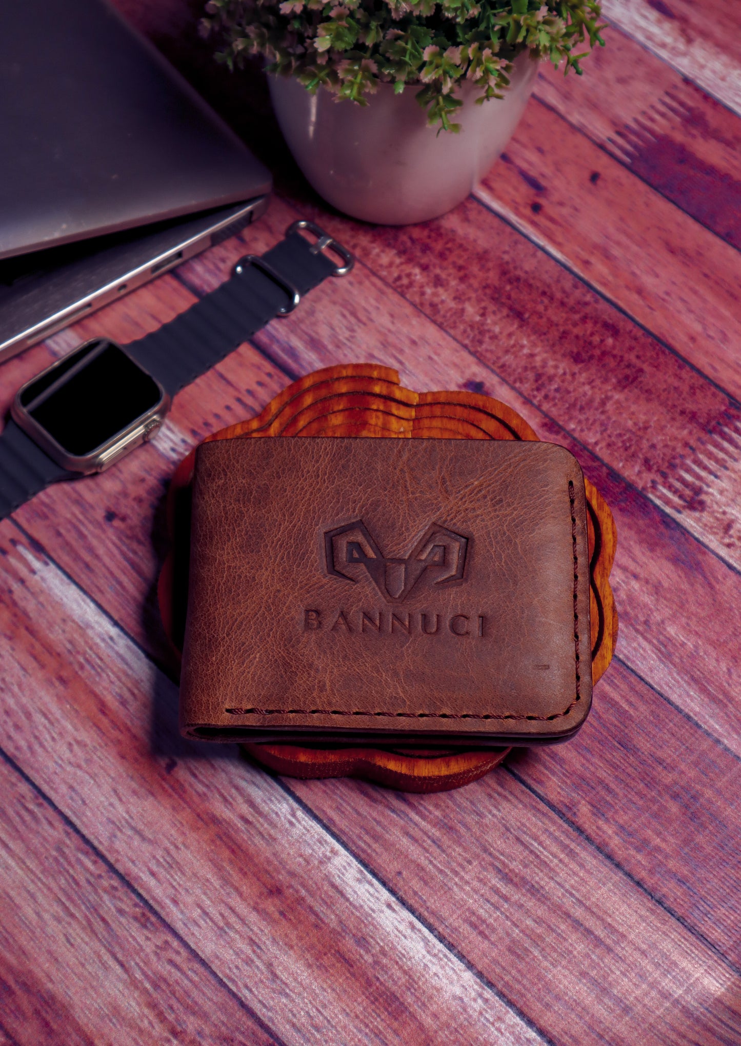 Premium Hand-Made Brown Distressed Leather Men's Wallet by BANNUCI