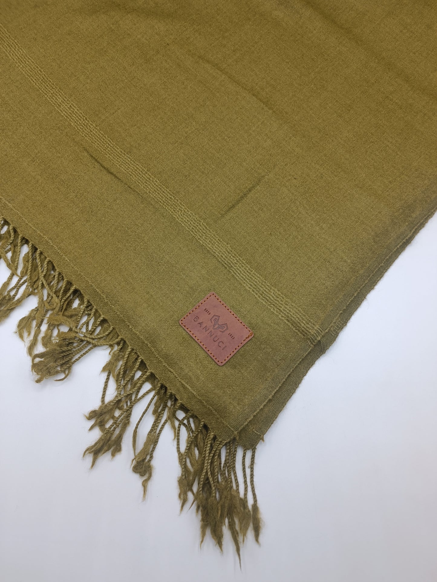 Premium Quality  Dubble fiber Hena plain Pure Woolen Shawl
